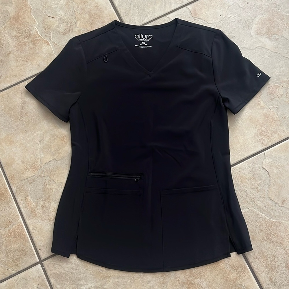 Cherokee‎ allura Black scrub top XS